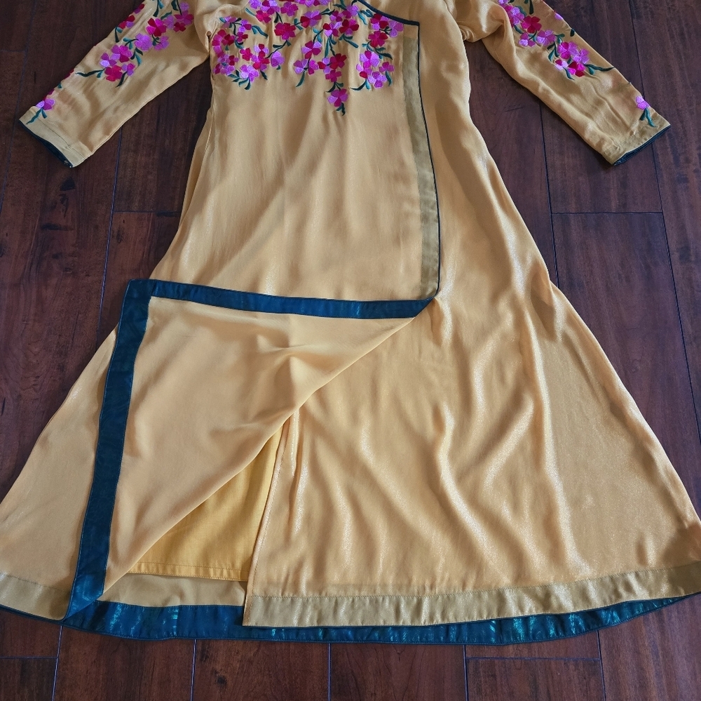 Embroidered 2 Piece Salwar Kameez Shimmer Chiffon Party Wear Dress - Picture 3 of 7